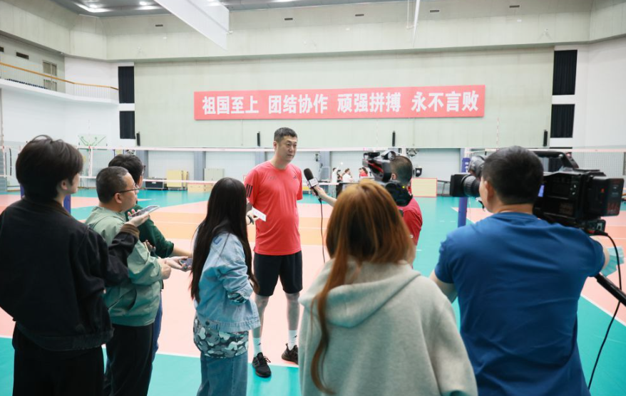 米兰体育网：前沿报道意大利球员转会消息